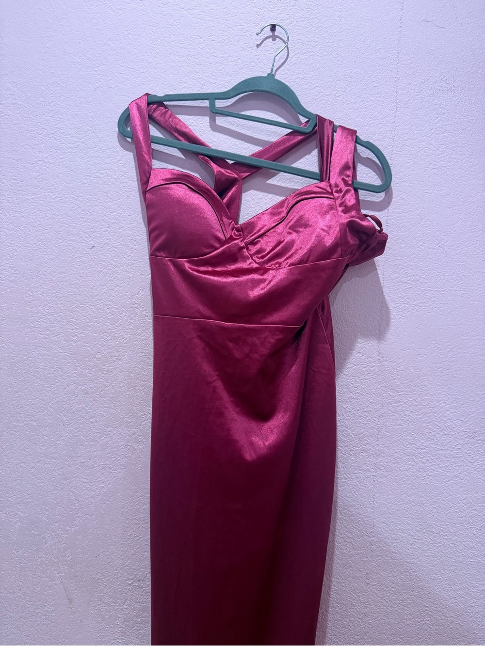 Windsor One-Shoulder Satin Dress in Fuchsia